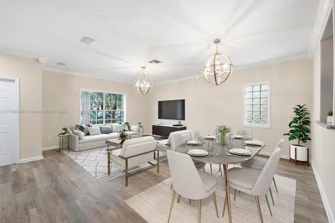16225 Emerald Cove Rd, Weston FL 33331