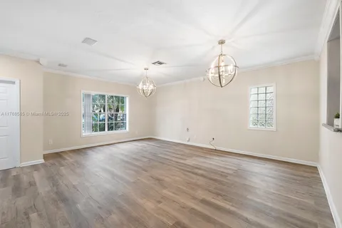 16225 Emerald Cove Rd, Weston FL 33331