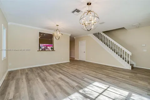 16225 Emerald Cove Rd, Weston FL 33331