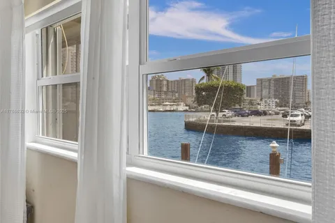 2600 Diana Dr # 105, Hallandale Beach FL 33009