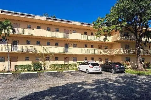 101 Berkley Rd # 112, Hollywood FL 33024