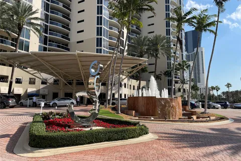 17555 Collins Ave # 1906, Sunny Isles Beach FL 33160