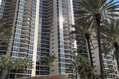 17555 Collins Ave # 1906, Sunny Isles Beach FL 33160