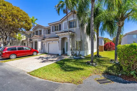 5609 NW 113th Ct, Doral FL 33178