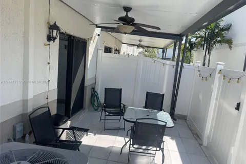 689 SW 11th St, Florida City FL 33034