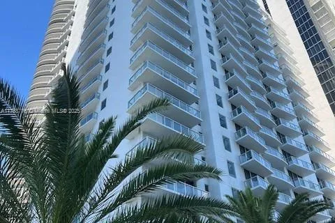 1050 Brickell Ave # 408, Miami FL 33131