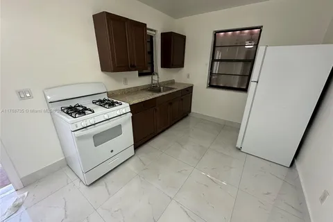 19331 SW 116th Ave # 1, Miami FL 33157