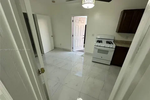 19331 SW 116th Ave # 1, Miami FL 33157