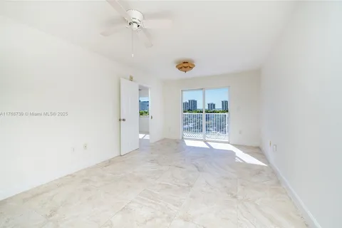 280 SW 20th Rd # 902, Miami FL 33129