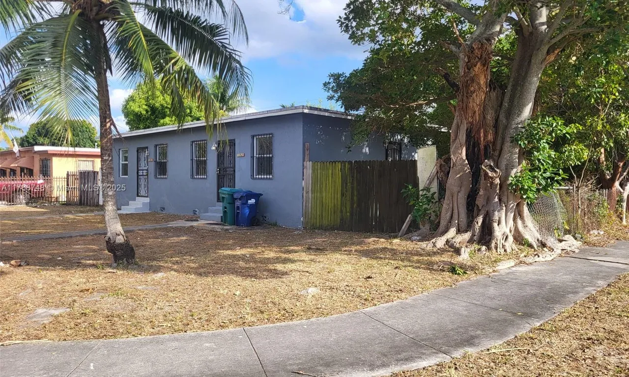 1090 NW 112th Ter, Miami FL 33168
