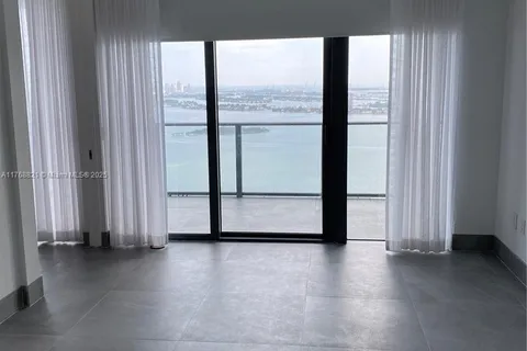 650 NE 32 # 4102, Miami FL 33137