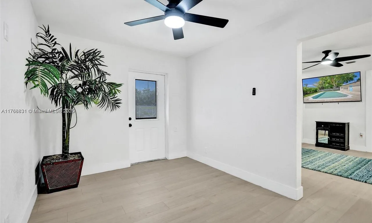 1177 NW 30th # 1177, Fort Lauderdale FL 33311