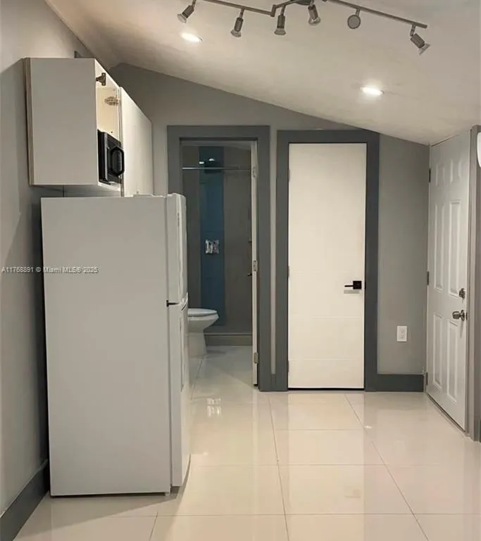 420 NW 95th St # 420, Miami FL 33150