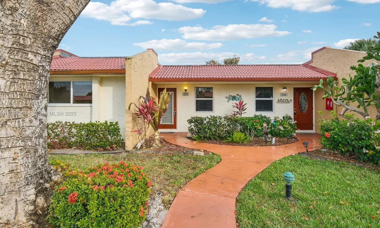 338 Lake Evelyn Dr, West Palm Beach FL 33411