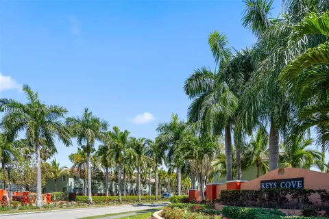2731 SE 17th Ave # 211, Homestead FL 33035