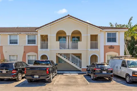 2731 SE 17th Ave # 211, Homestead FL 33035