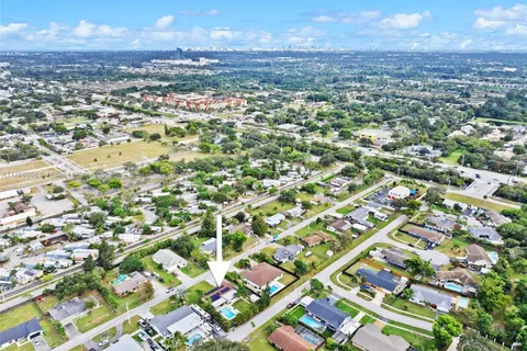4291 SW 67th Ter # 1, Davie FL 33314