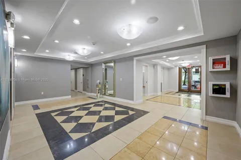 1900 Van Buren St # 106B, Hollywood FL 33020