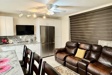 20381 NE 30th Ave # 7, Aventura FL 33180