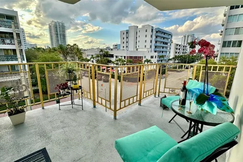 1340 Lincoln Rd # 401, Miami Beach FL 33139