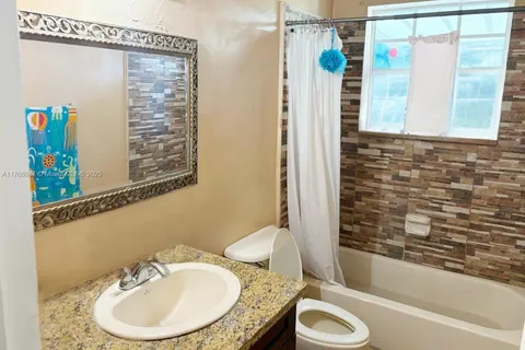 18001 NW 14th Ct, Miami Gardens FL 33169