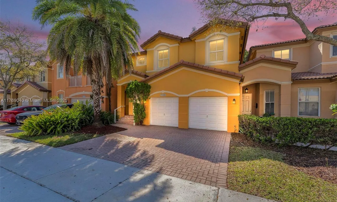 11340 NW 84th St, Doral FL 33178