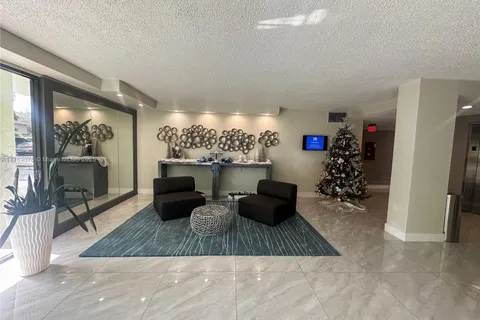 16546 NE 26th Ave # 4J, North Miami Beach FL 33160