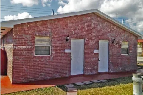 817 Foster Rd, Hallandale Beach FL 33009