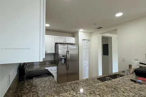 11603 NW 89th St # 203, Doral FL 33178