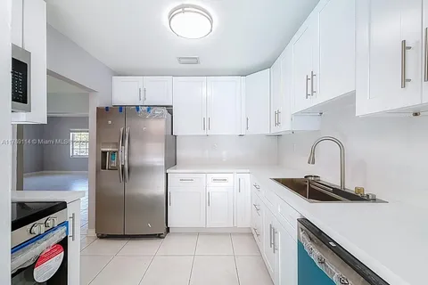 48 Marabella Ave, Coral Gables FL 33134