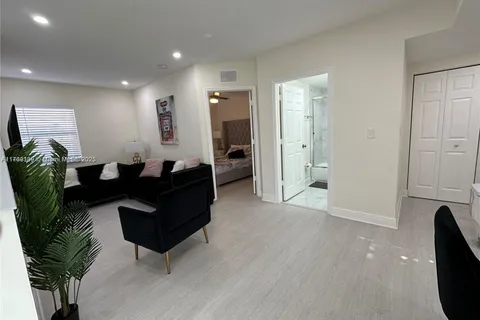 875 NW 2nd St # 877, Miami FL 33128