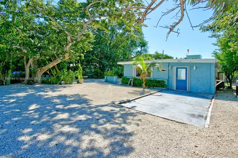 158 Pearl Ave, Plantation Key FL 33070