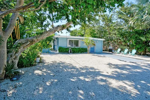 158 Pearl Ave, Plantation Key FL 33070