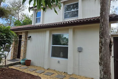 9047 NW 13th Ct, Coral Springs FL 33071