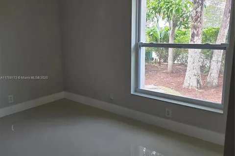 9047 NW 13th Ct, Coral Springs FL 33071