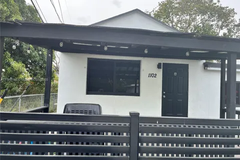1102 NW 103rd St, Miami FL 33150