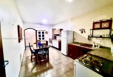Rua Desembargador Anicete de Medeiros 36 apt 201, FL