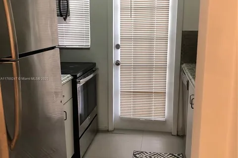 911 Meridian Ave # 105, Miami Beach FL 33139