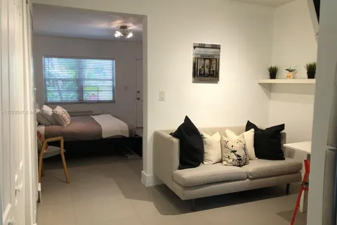 911 Meridian Ave # 105, Miami Beach FL 33139