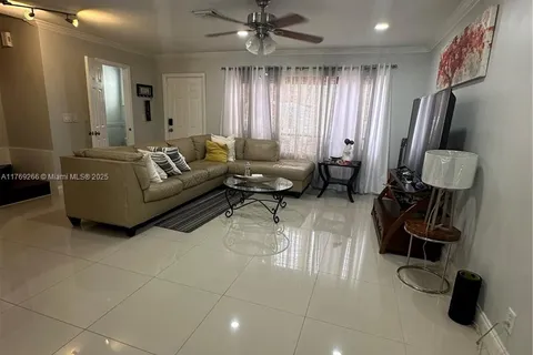 3370 Beau Rivage Dr # B8, Pompano Beach FL 33064