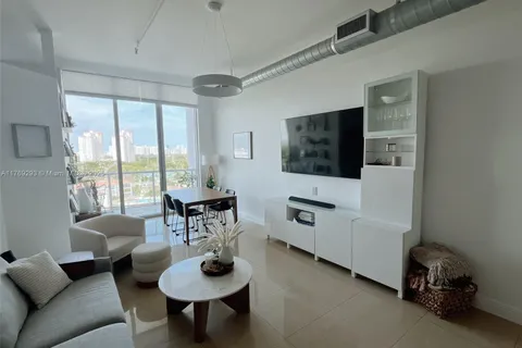 3029 NE 188th St # 822, Aventura FL 33180