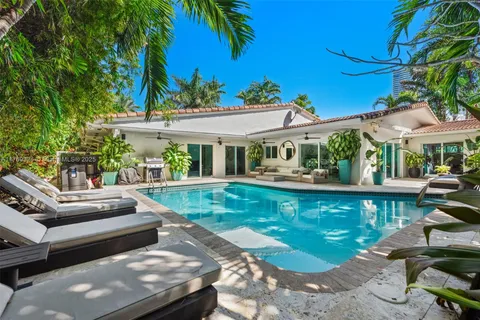 210 Ocean Blvd, Golden Beach FL 33160