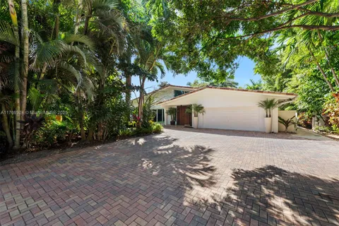 210 Ocean Blvd, Golden Beach FL 33160