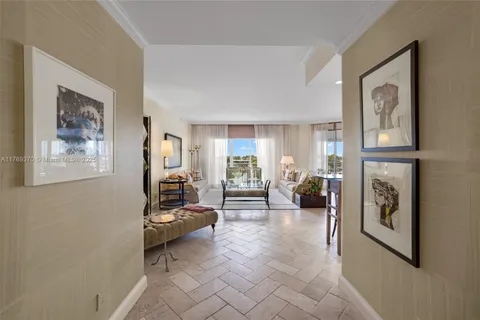 19925 NE 39th Pl # 402, Aventura FL 33180