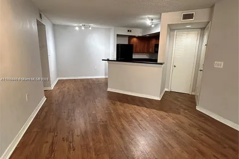 701 Vista Isles Dr # 1614, Sunrise FL 33325