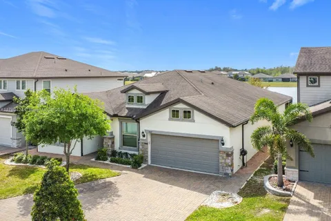 5647 Barletta Drive, Saint Cloud FL 34771