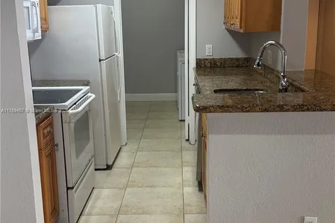 5720 Rock Island Rd # 380, Tamarac FL 33319