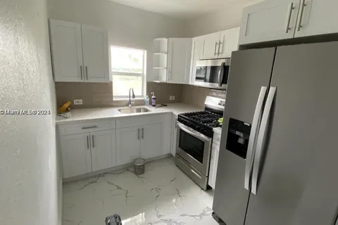 729 SW 3rd St, Miami FL 33130