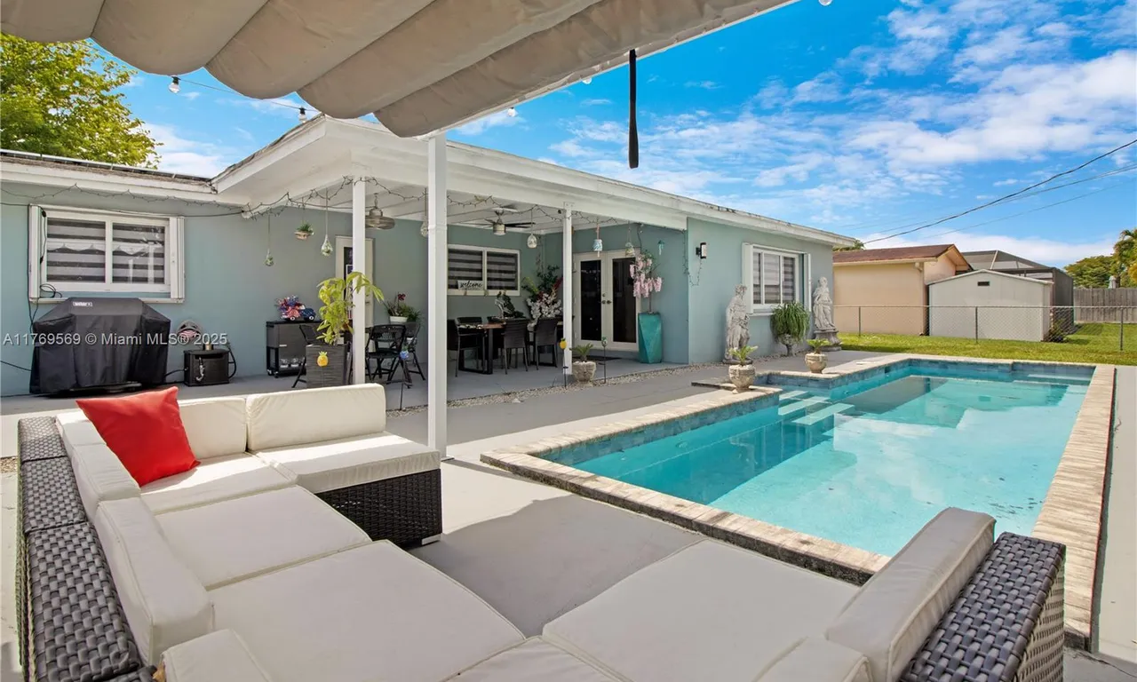 9351 SW 62nd St, Miami FL 33173