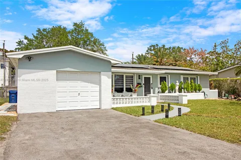 9351 SW 62nd St, Miami FL 33173